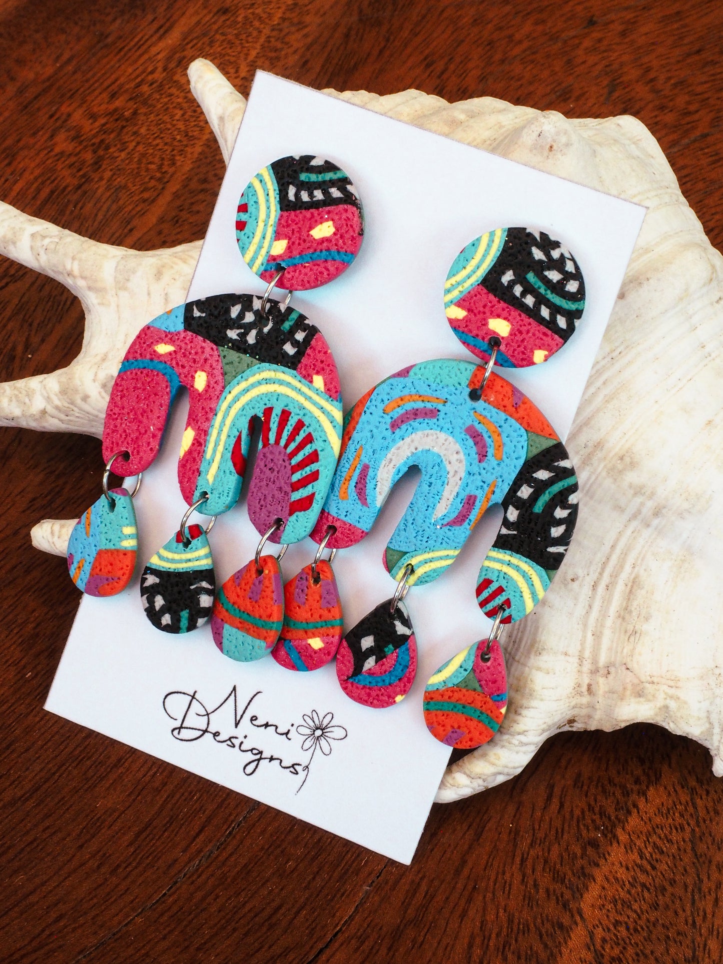 'Rainbow pop' calamity dangles