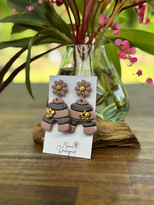 'buzzy beehive' natural browns and gold