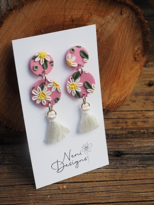 'ita' with tassels (pink with daisies)