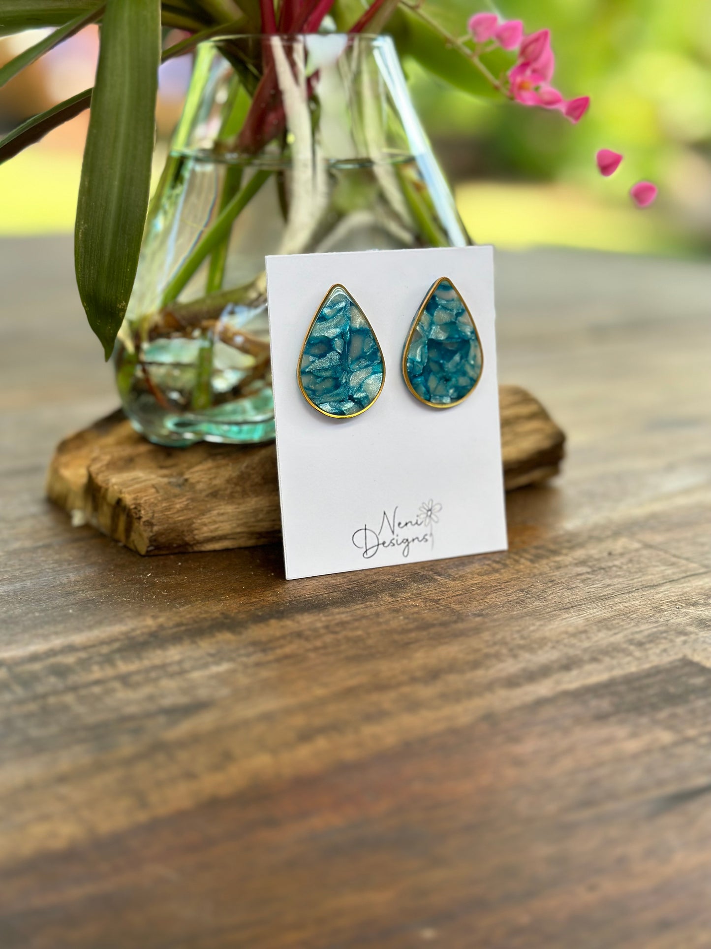 'tear drop' shimmer green