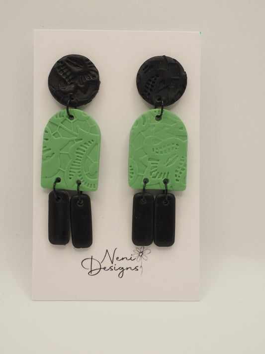 'maya' (green and black)