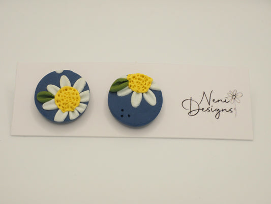 textured studs (daisies)