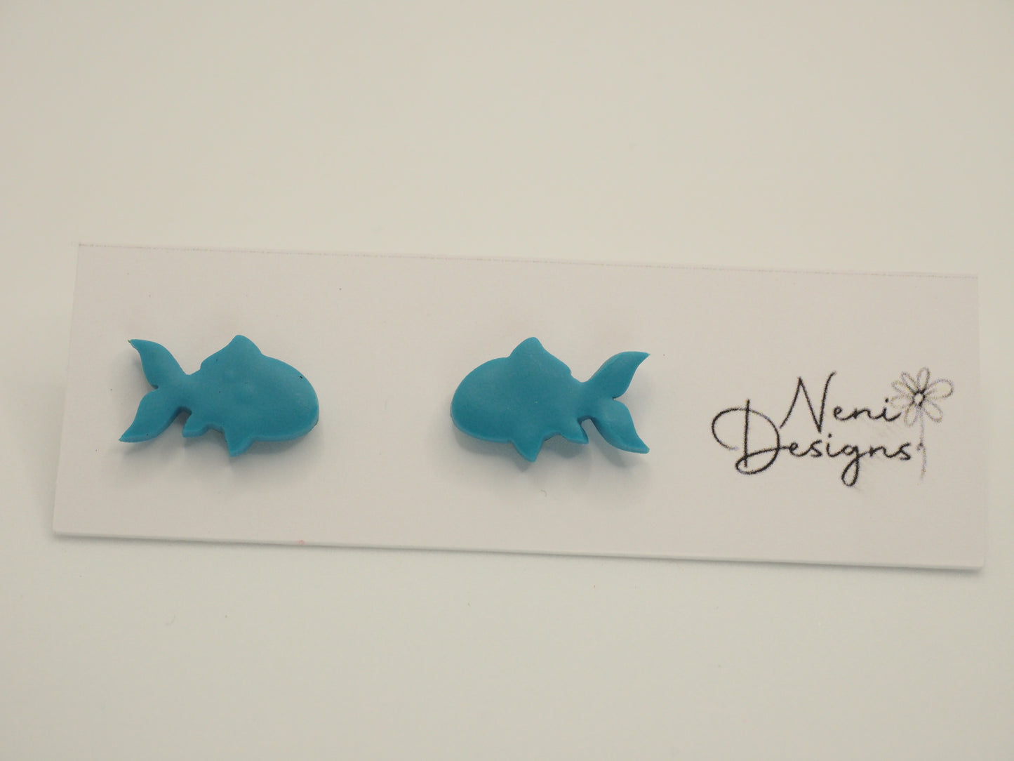 fish studs (blue)