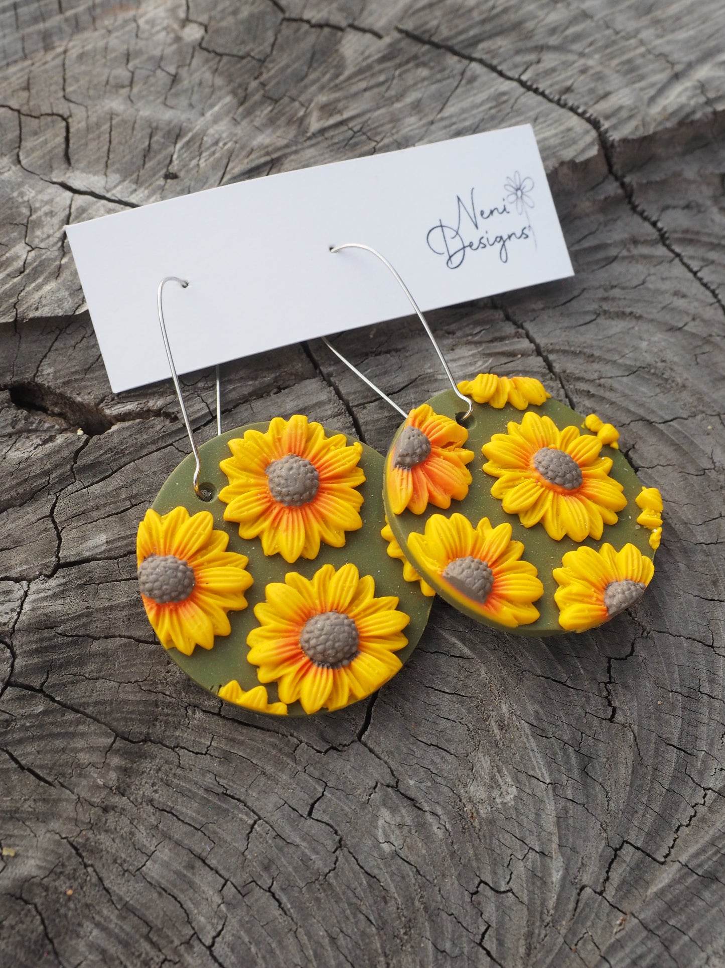 'evita' (green with sunflowers)